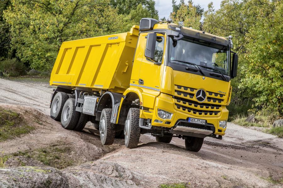  Mercedes-Benz Arocs 4151 K 8x8/4 Meiller Hinterkipper 2017 года  (фото 10 из 19)